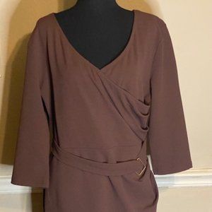 Brown V-Neck Quarter-link dress with Side Buckle